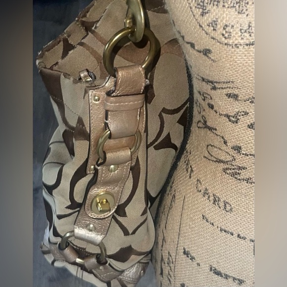 COACH bag Large Tote - Picture 8 of 13